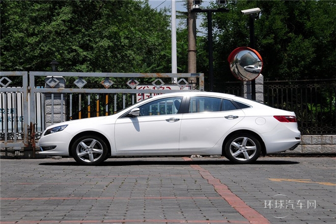 2014款 2.0L 手動(dòng)舒適型