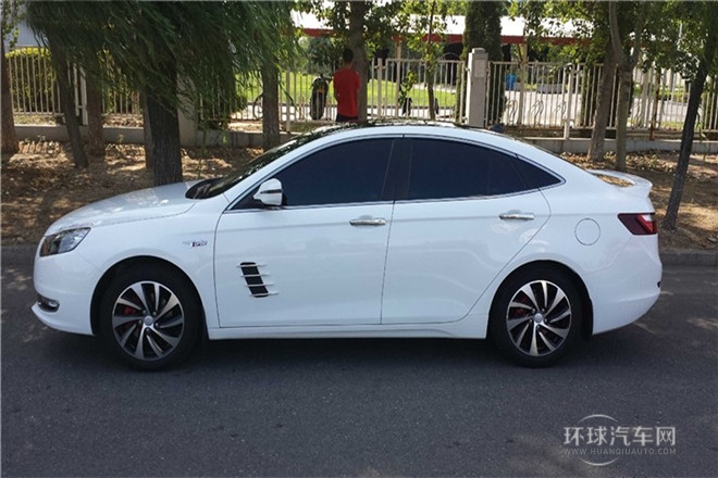 2014款 1.8T 自動運(yùn)動豪華型