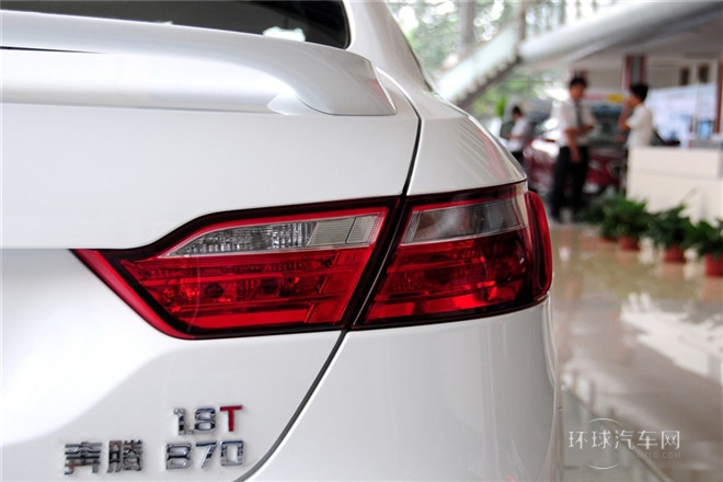 2014款 1.8T 自動(dòng)運(yùn)動(dòng)豪華型