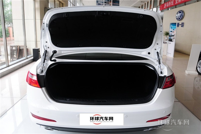 2014款 1.8T 自動運(yùn)動豪華型
