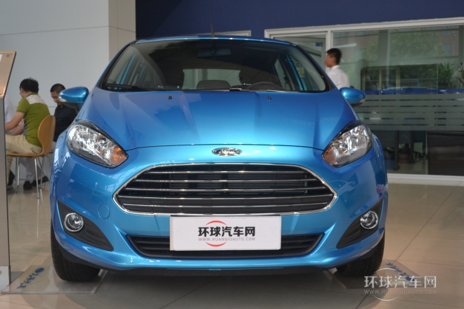 2013款 兩廂 1.5L 自動(dòng)時(shí)尚型