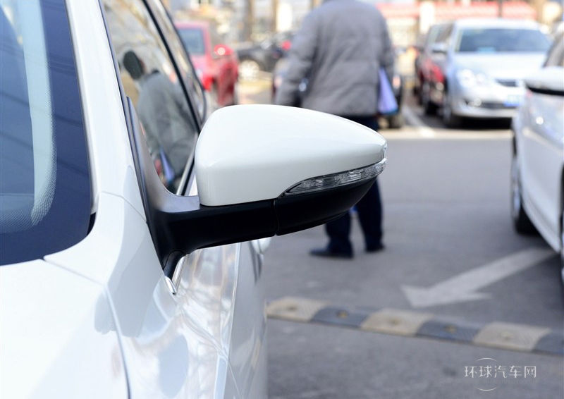 2014款 1.4TSI 手動(dòng)豪華型