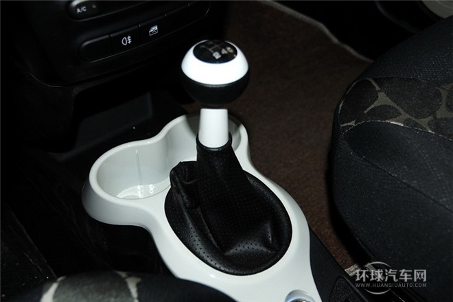 2013款 1.0L 手動(dòng)快樂版