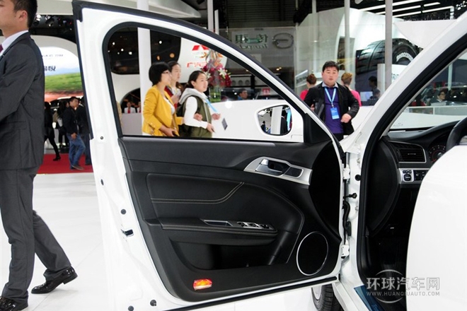 2013款 1.8T 自動(dòng)至尊版