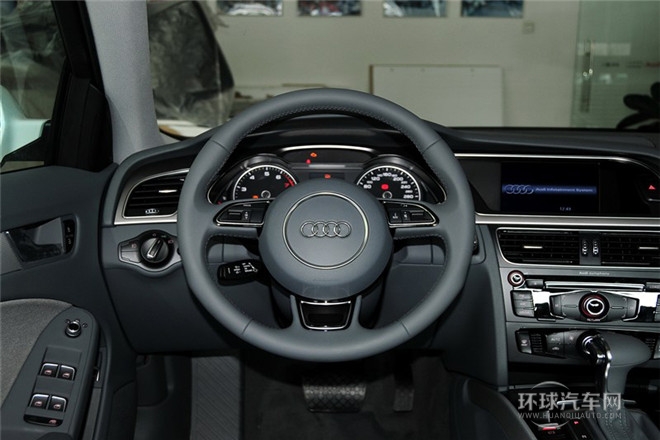 2013款 35 TFSI 自動(dòng)標(biāo)準(zhǔn)型