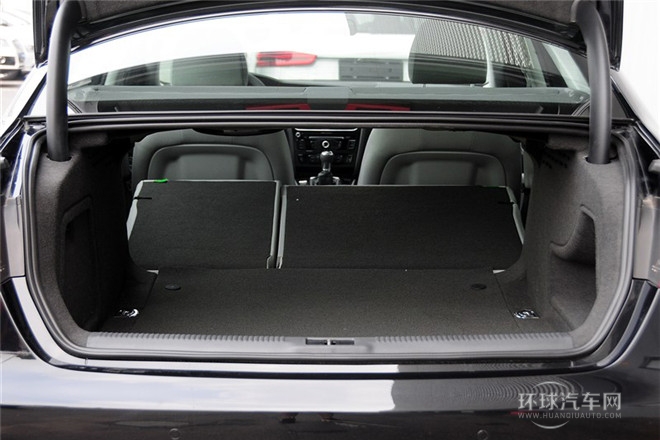2013款 30 TFSI 手動(dòng)舒適型