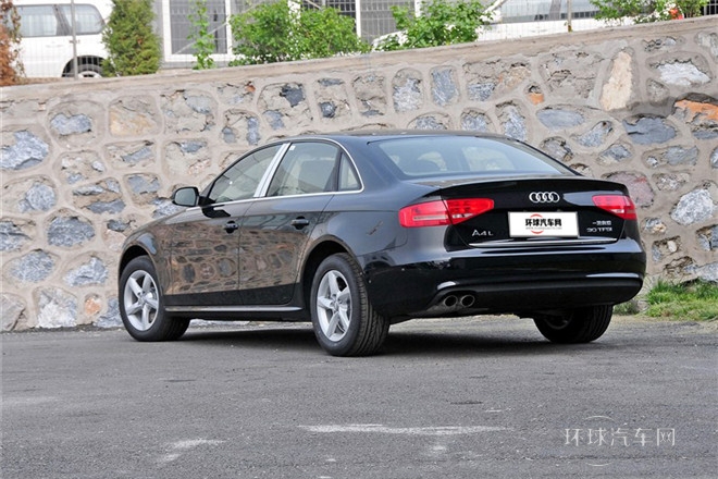 2013款 30 TFSI 手動舒適型