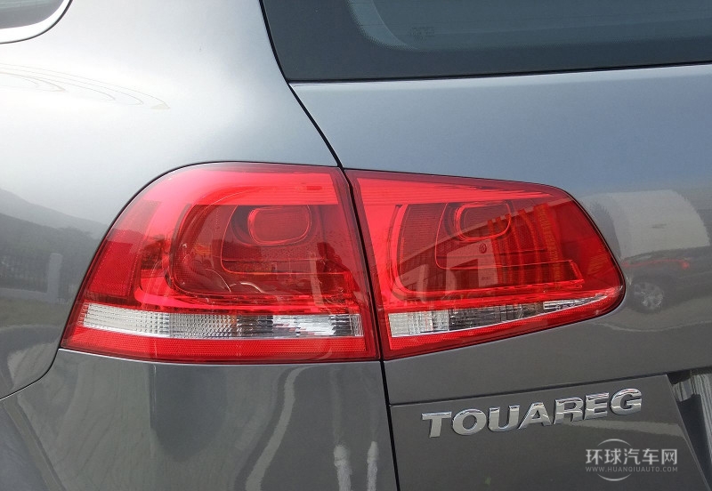 2011款 3.0TDI V6 柴油標(biāo)配型