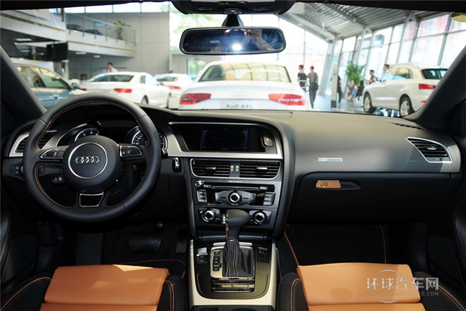 2013款 Sportback 40 TFSI風(fēng)尚版