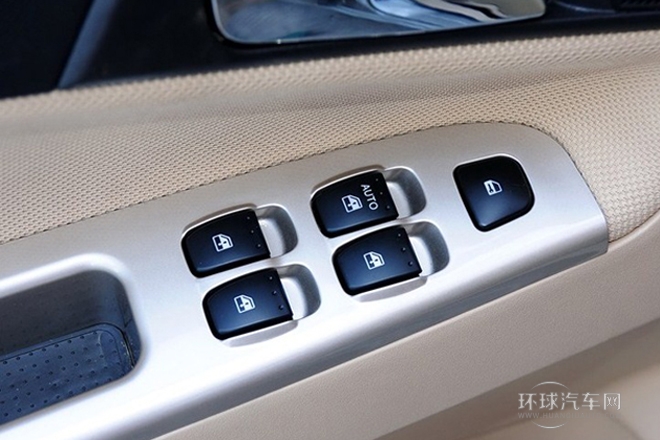 2013款 1.5L 自動(dòng)舒適型