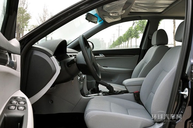 2011款 1.6L 手動(dòng)豪華型