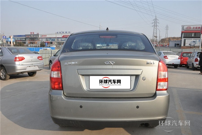 2012款 1.0L 手動標(biāo)準(zhǔn)型