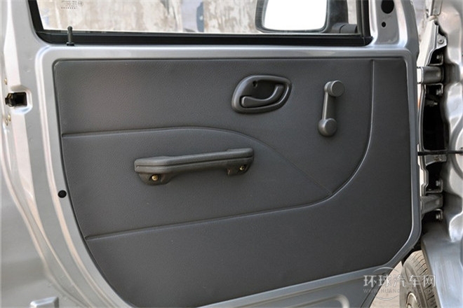 2011款 1.0L基本型無護欄