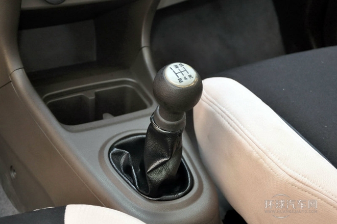 2013款 1.0L 標(biāo)準(zhǔn)型