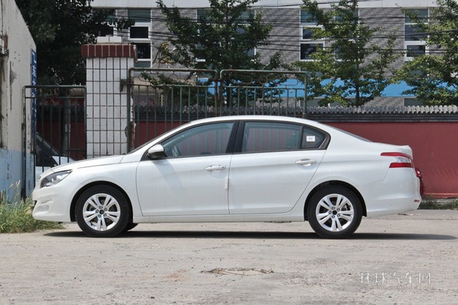 2014款 1.8L 手動(dòng)領(lǐng)先版