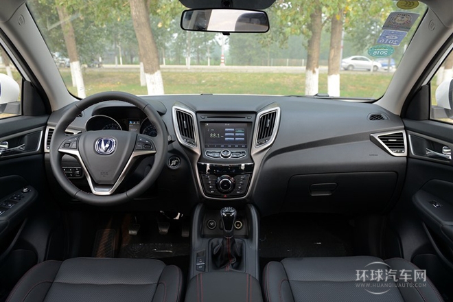 2013款 2.0L 手動(dòng)舒適型 國IV