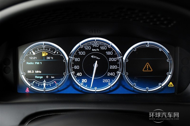 2014款 XJL 2.0T 兩驅(qū)全景商務版