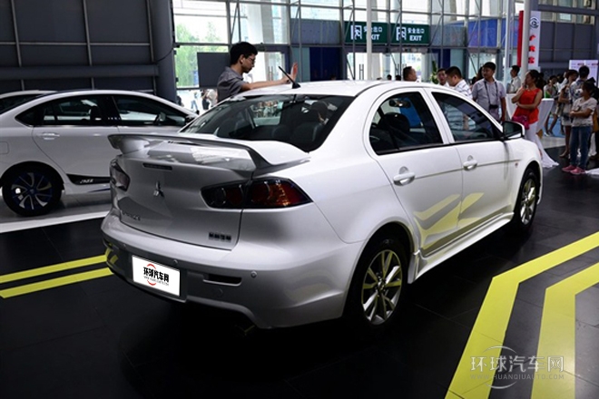 2014款 競速版 1.8L 手動(dòng)舒適型