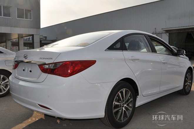 2014款 2.0L 自動(dòng)領(lǐng)先型