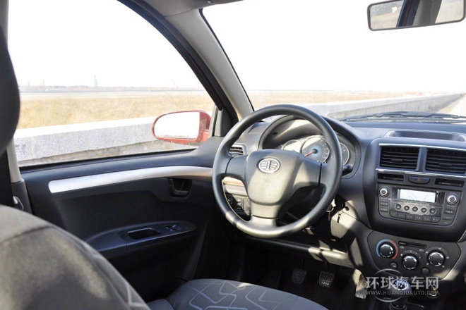 2013款 1.5L 手動(dòng)標(biāo)準(zhǔn)型 國(guó)IV
