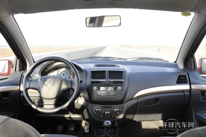 2013款 1.5L 手動(dòng)標(biāo)準(zhǔn)型 國(guó)IV