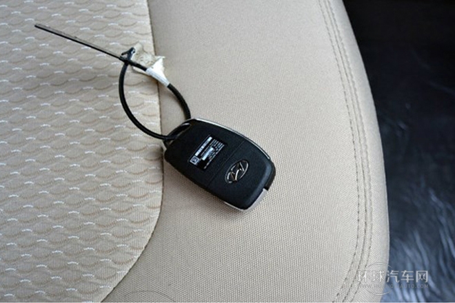 2013款 2.4L 自動(dòng)四驅(qū)領(lǐng)先型GLX 國IV