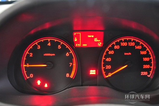 2014款 三廂 1.6L 自動(dòng)領(lǐng)先型GLX