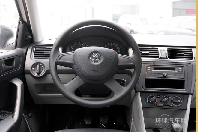 2013款 1.6L 手動(dòng)樂(lè)選型