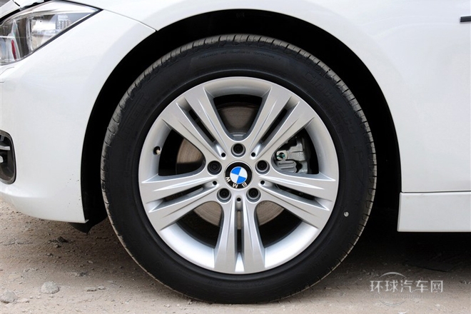 2014款 320i 運動設(shè)計套裝
