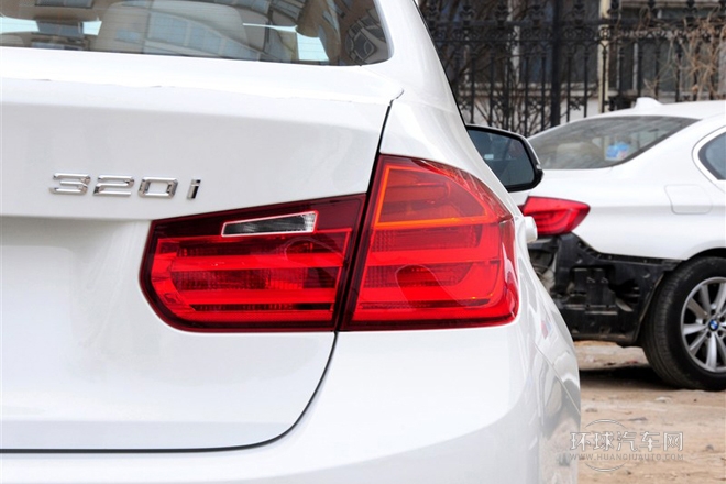 2014款 320i 運(yùn)動(dòng)設(shè)計(jì)套裝