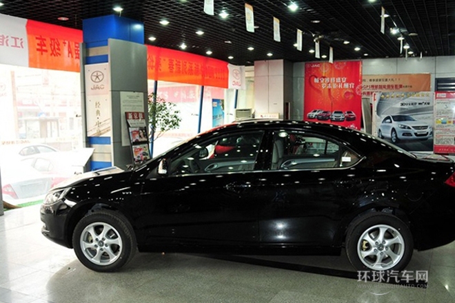 2012款 1.5L 手動(dòng)豪華型