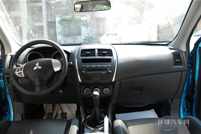 2013款 1.6L 手動兩驅(qū)標(biāo)準(zhǔn)版