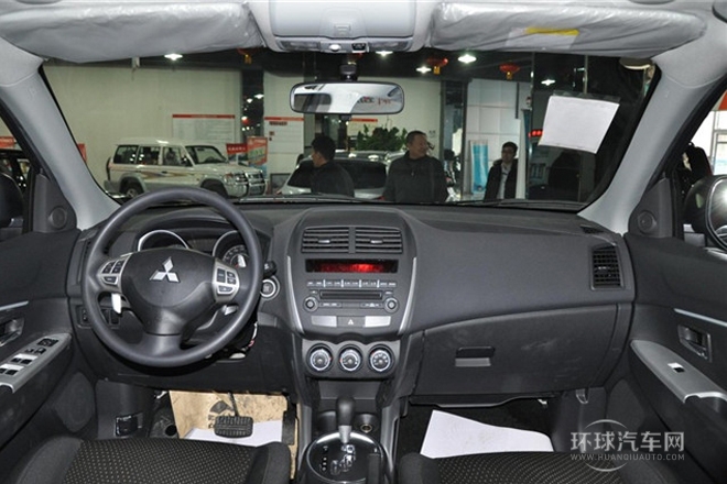 2013款 2.0L 自動四驅(qū)尊貴版