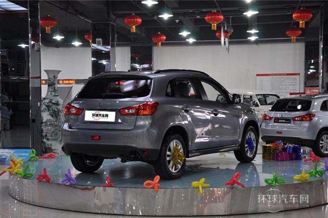 2013款 2.0L 自動四驅(qū)尊貴版