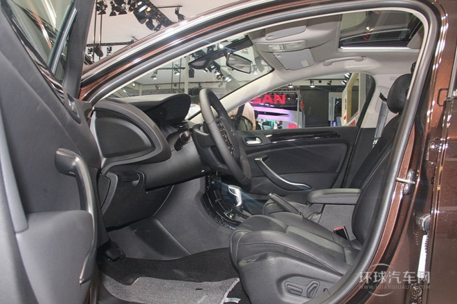 2014款 2.3L 自動(dòng)尊貴型