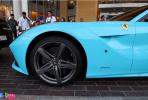 迪拜街頭罕見的淡藍(lán)色法拉利 F12 Berlinetta V12發(fā)動(dòng)機(jī)