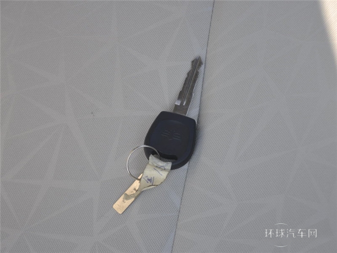 2014款 1.0L 手動(dòng)舒適型