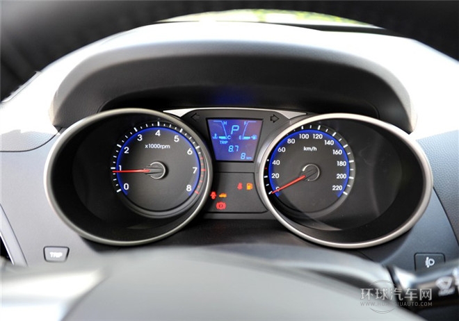 2015款 2.0L 自動(dòng)兩驅(qū)智能型 國(guó)IV