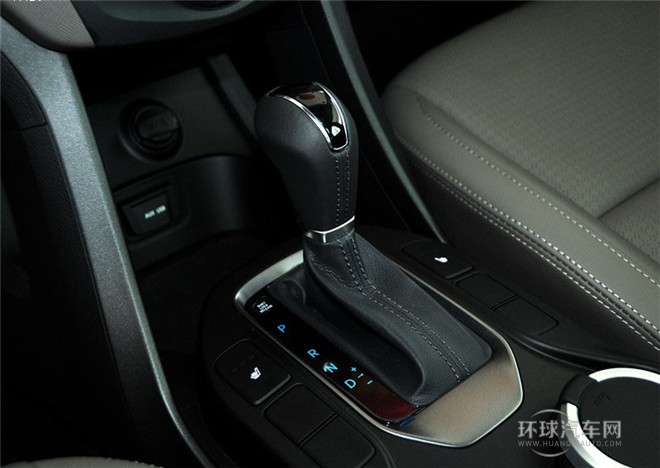 2015款 2.4L 自動四驅(qū)智能型