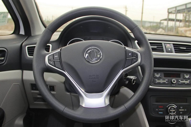 2015款 1.6L 手動(dòng)新動(dòng)型
