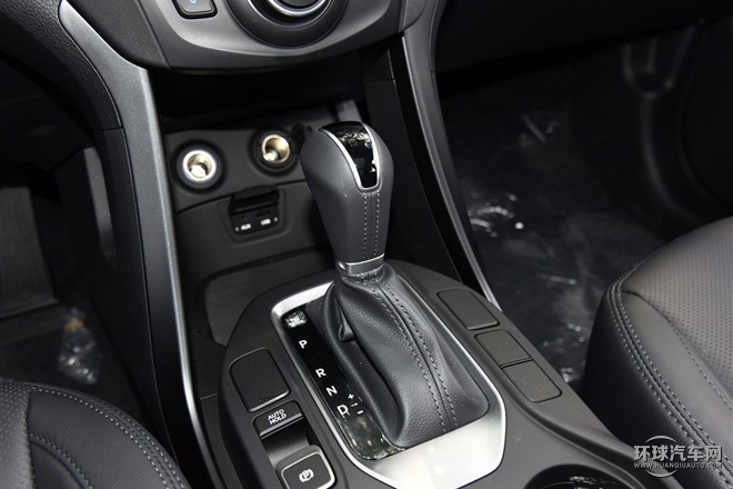2015款 2.0T 自動四驅(qū)智能型 5座