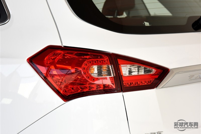 2015款 2.0T 自動尊貴型