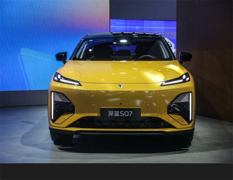 全系華為+標(biāo)配FSD！全新深藍(lán)S07成都車展