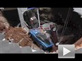 悲劇到家了！博物館地陷8輛跑車遭殃
